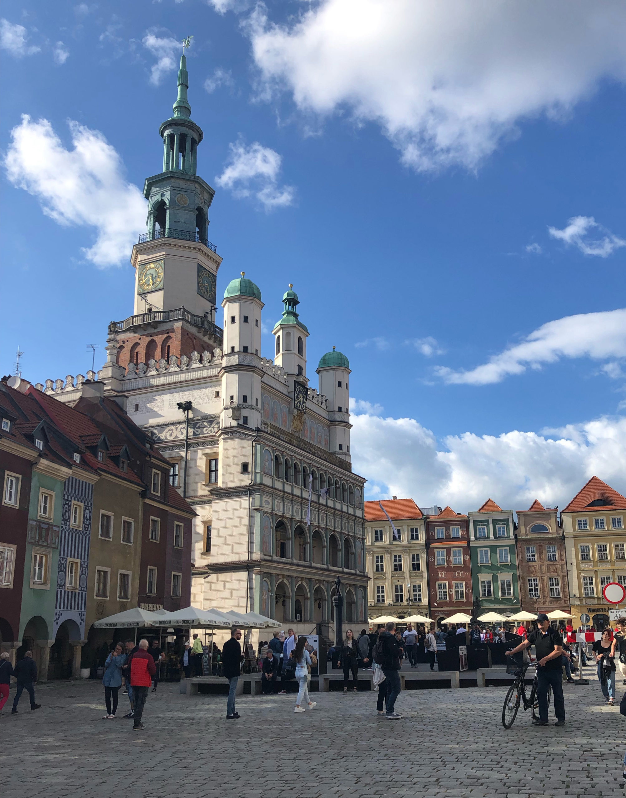 Poznan City Hall. The original structures dates from the 13th century, the present facade was completed in 1560. | Vinci