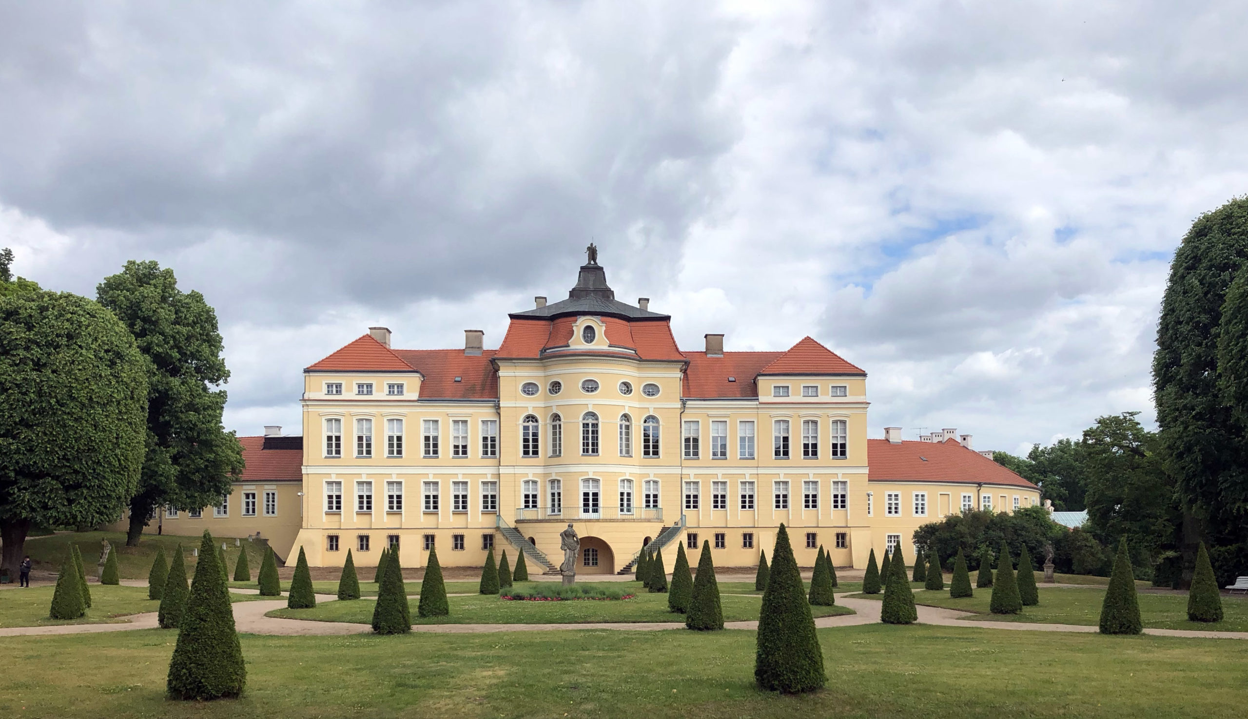 Raczynski's Palace, completed in 1776 | Vinci